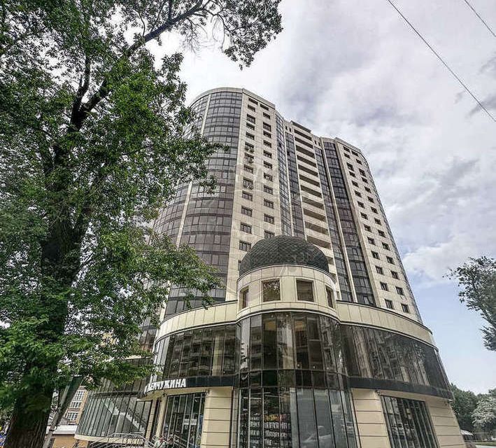 Продаётся 3-комнатная квартира, 115 м²
