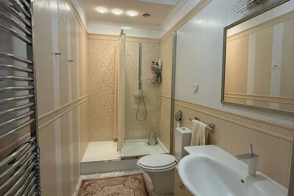 Продаётся 4-комнатная квартира, 201 м²