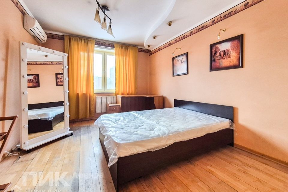 Сдаётся 2-комнатная квартира, 53.2 м²