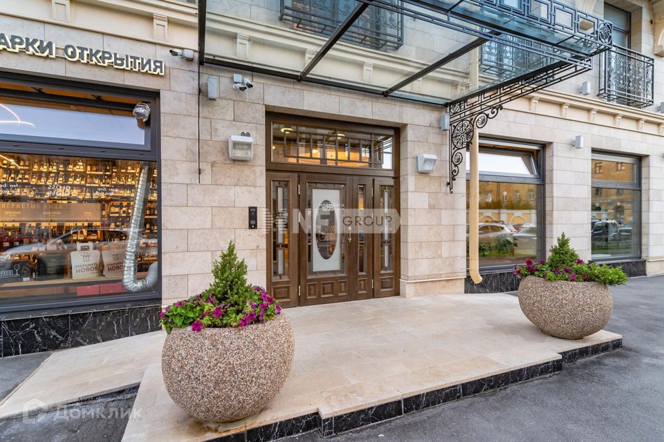 Сдаётся 4-комнатная квартира, 140 м²