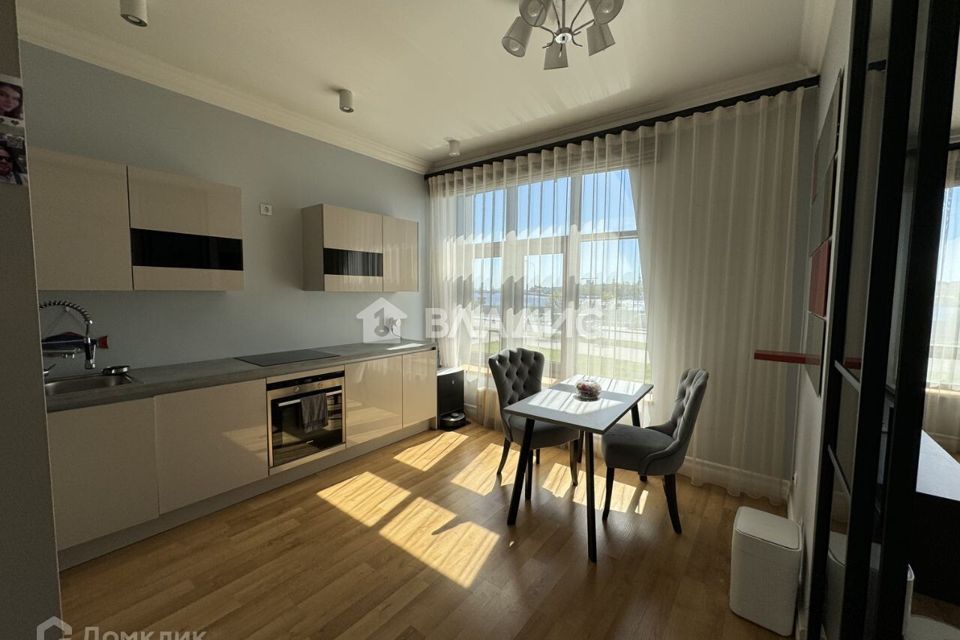 Продаётся 3-комнатная квартира, 100 м²
