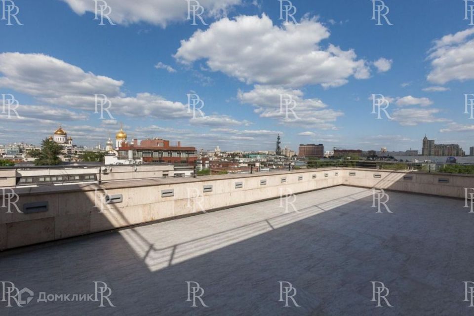 Продаётся 5-комнатная квартира, 348.5 м²
