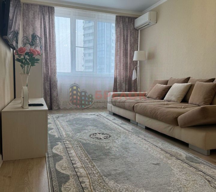 Продаётся 1-комнатная квартира, 43.4 м²