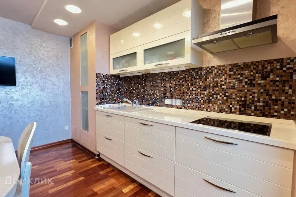 Продаётся 4-комнатная квартира, 86 м²