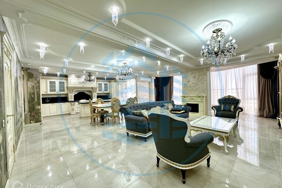 Продаётся 2-комнатная квартира, 170.7 м²