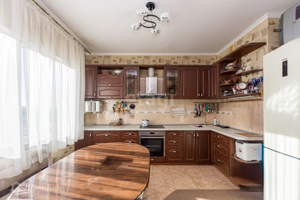 Продаётся 2-комнатная квартира, 67.3 м²