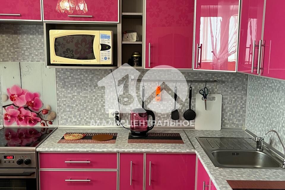 Продаётся 1-комнатная квартира, 43 м²