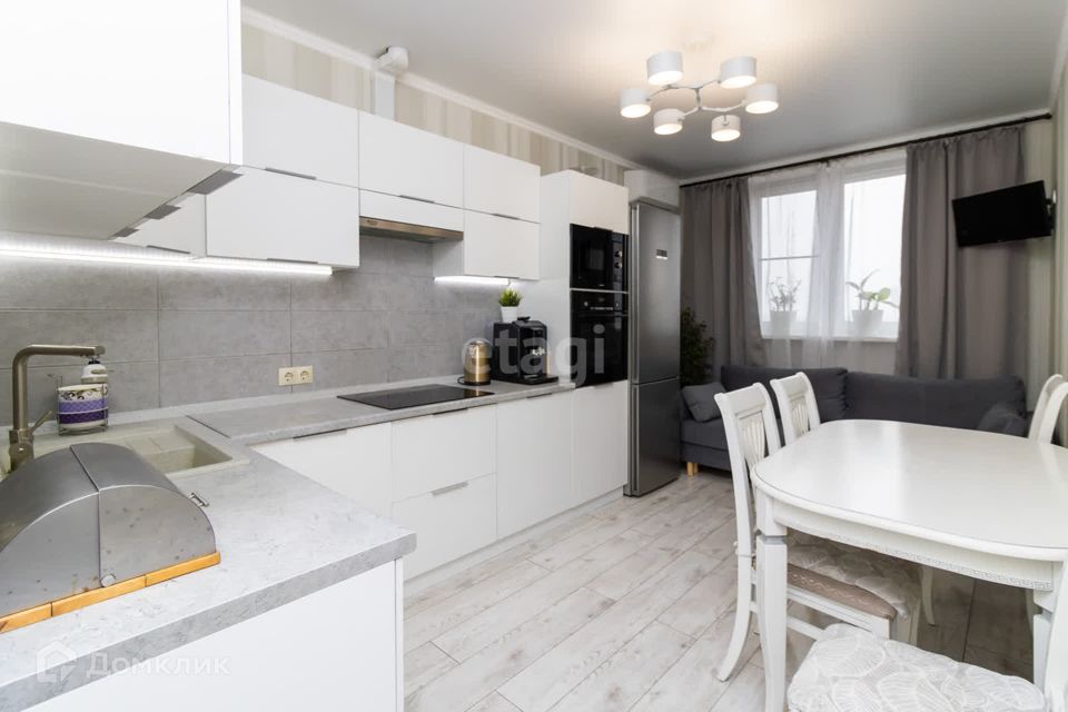 Продаётся 2-комнатная квартира, 59.7 м²