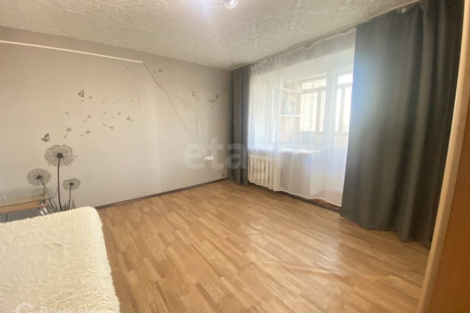 Продаётся 3-комнатная квартира, 59.3 м²