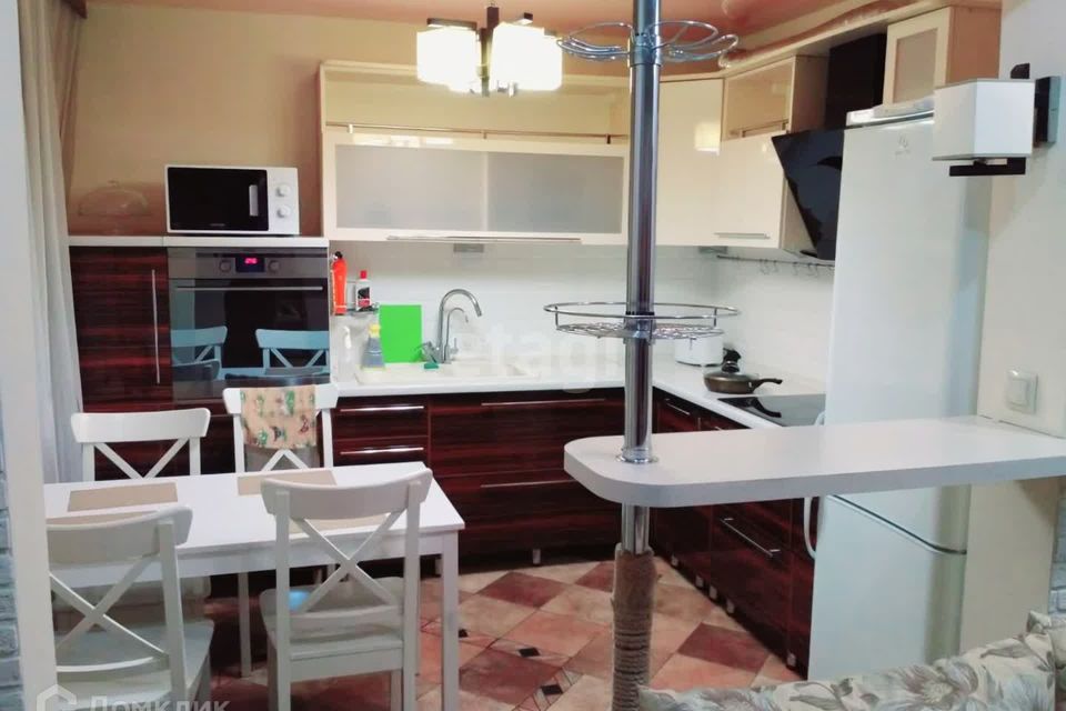 Продаётся 3-комнатная квартира, 62.4 м²