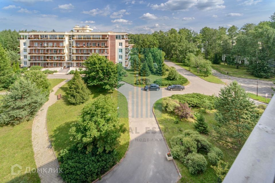 Продаётся 4-комнатная квартира, 103.2 м²