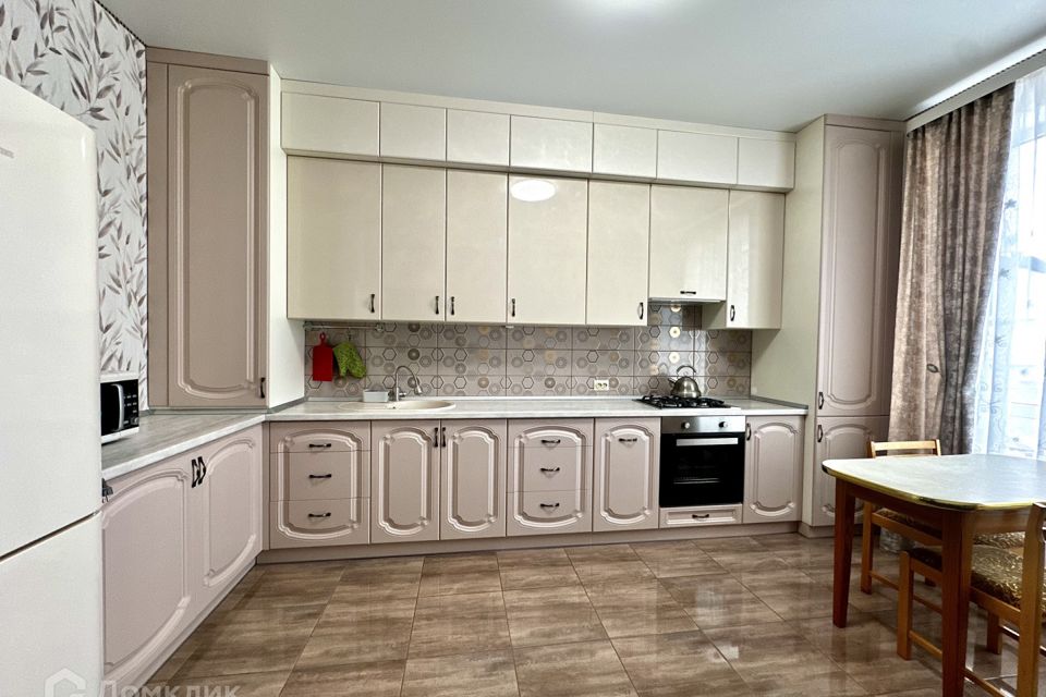 Продаётся 1-комнатная квартира, 50.3 м²