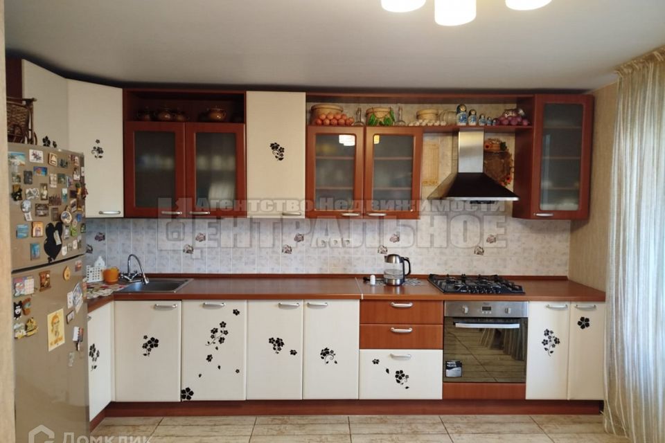 Сдаётся 3-комнатная квартира, 91 м²