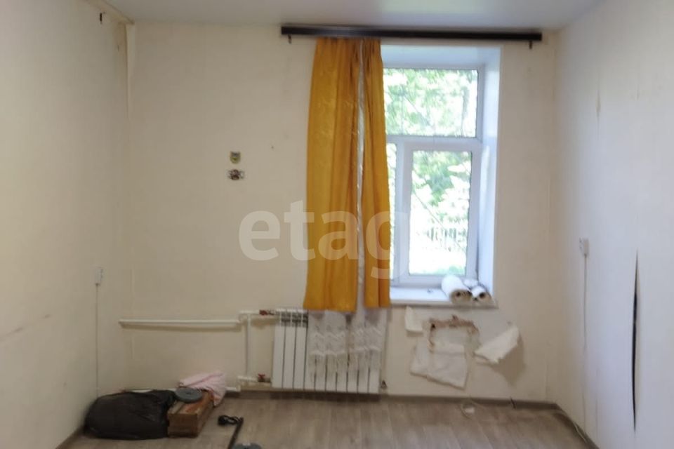 Продаётся комната в 3-комн. квартире, 14 м²
