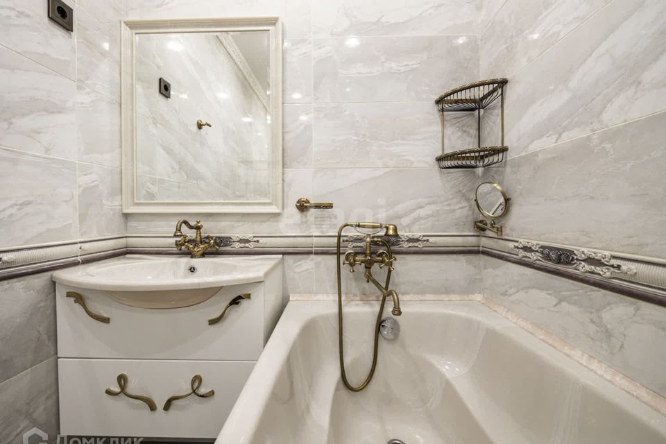 Продаётся 4-комнатная квартира, 113 м²