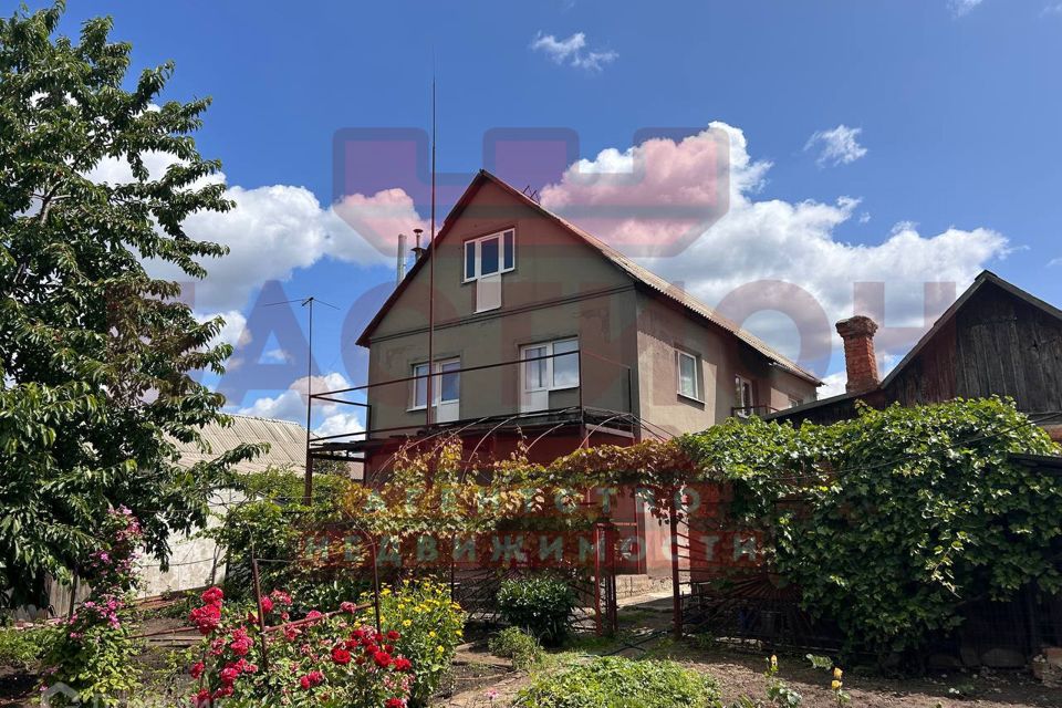 Продаётся 2-этажный дом, 170 м²