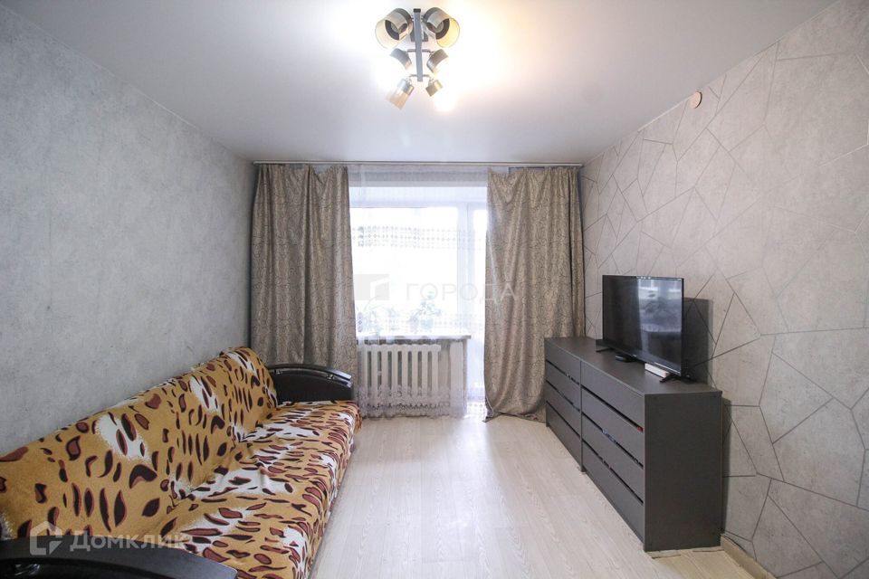 Продаётся 3-комнатная квартира, 51.2 м²