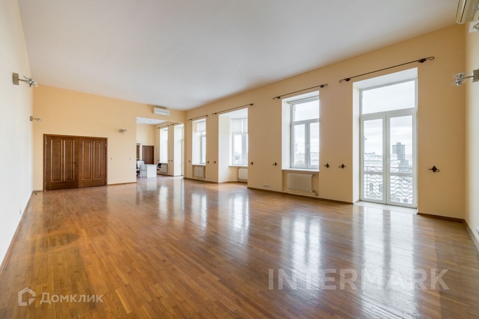 Сдаётся 5-комнатная квартира, 265 м²