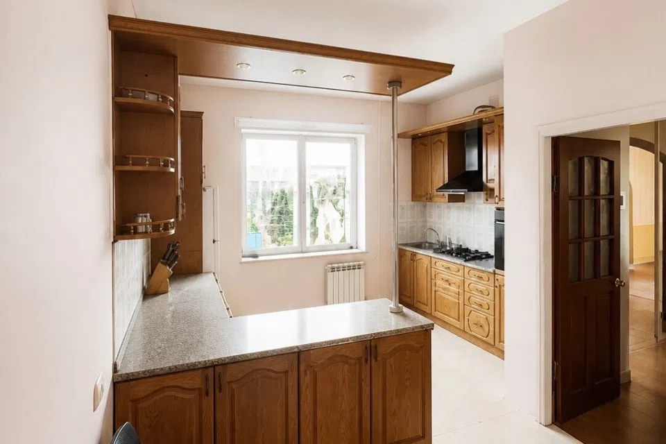 Продаётся 2-этажный дом, 270 м²