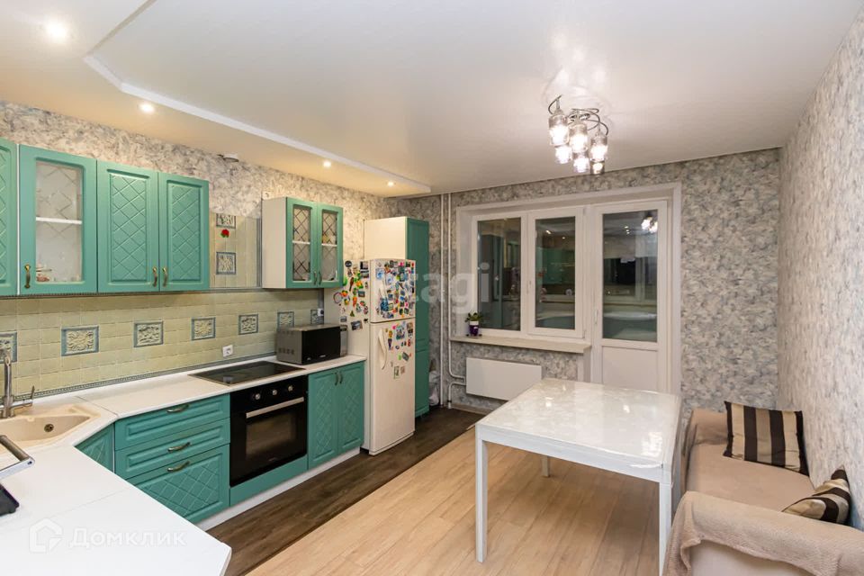Продаётся 3-комнатная квартира, 90 м²