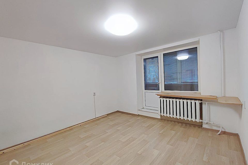 Продаётся комната в 19-комн. квартире, 21.8 м²