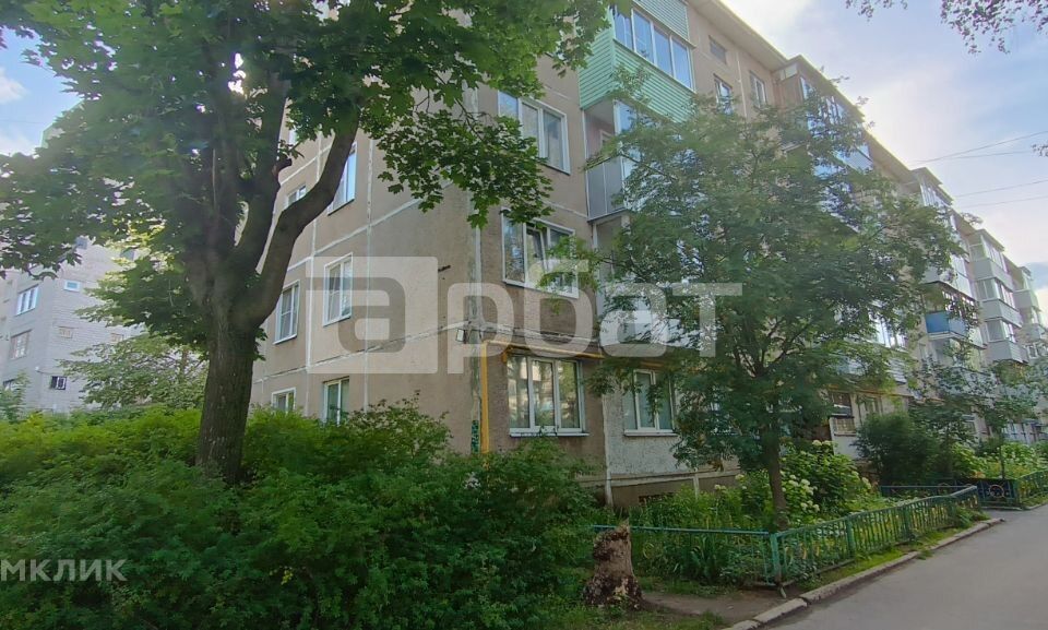 Продаётся 4-комнатная квартира, 58 м²