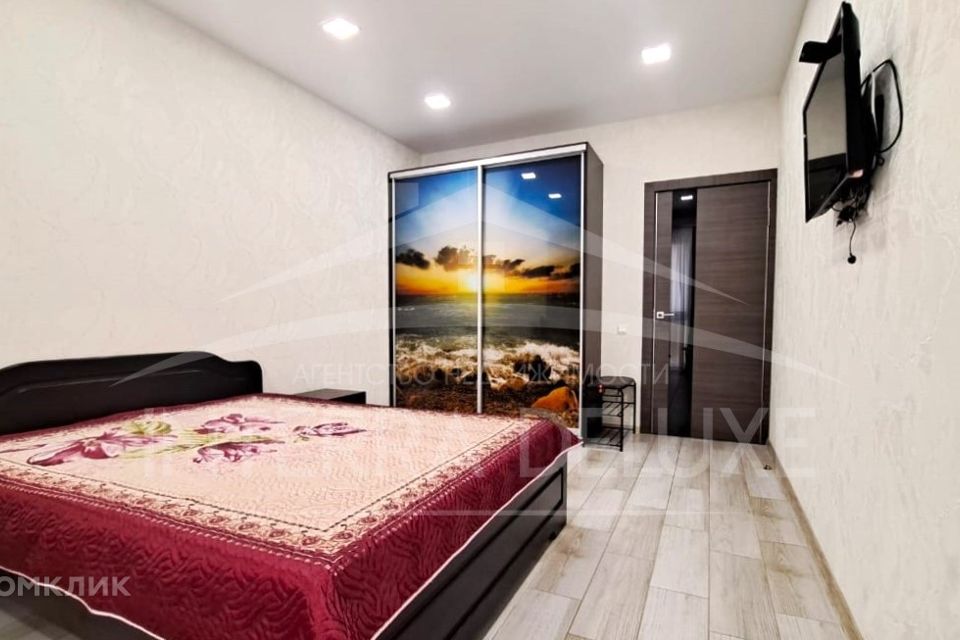 Продаётся 1-комнатная квартира, 42 м²