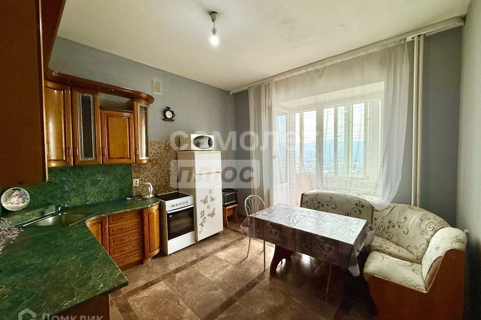 Продаётся 1-комнатная квартира, 64.9 м²