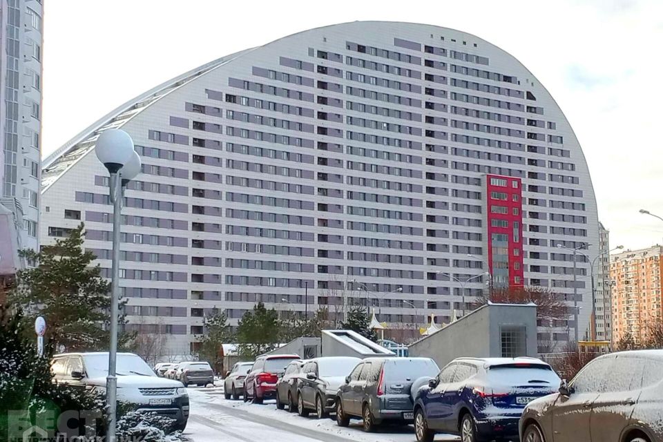 Продаётся комната в 4-комн. квартире, 134 м²