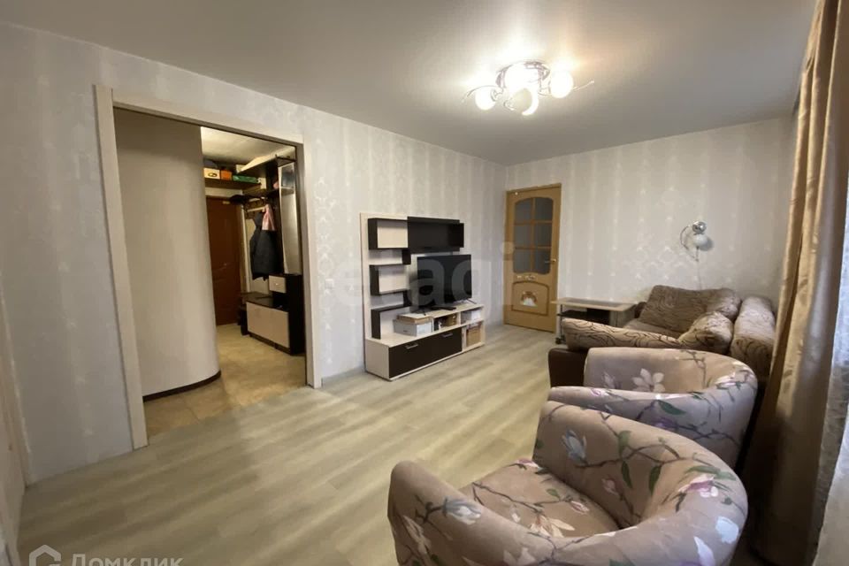 Продаётся 4-комнатная квартира, 59.8 м²