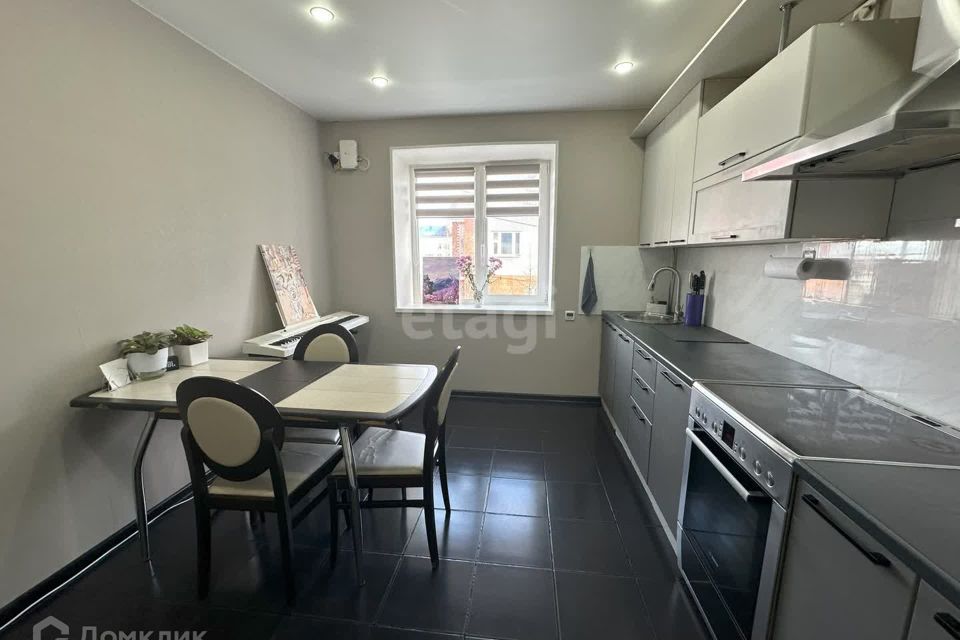 Продаётся 2-комнатная квартира, 62.9 м²