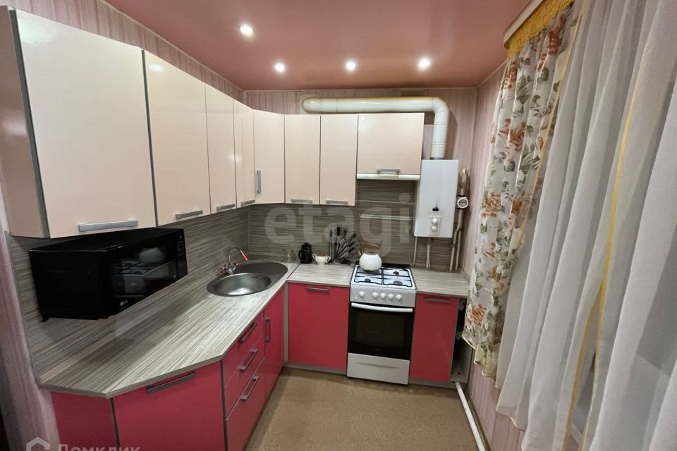 Продаётся 3-комнатная квартира, 60.7 м²