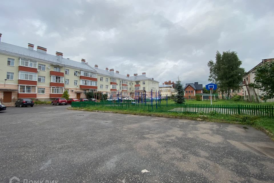 Продаётся 3-комнатная квартира, 105.9 м²