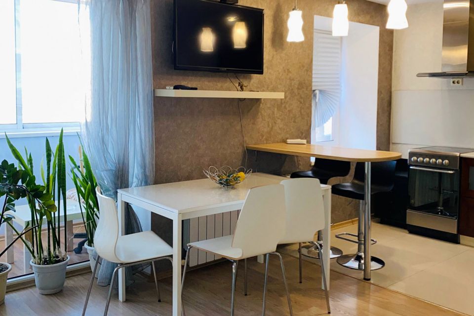 Сдаётся 2-комнатная квартира, 60 м²
