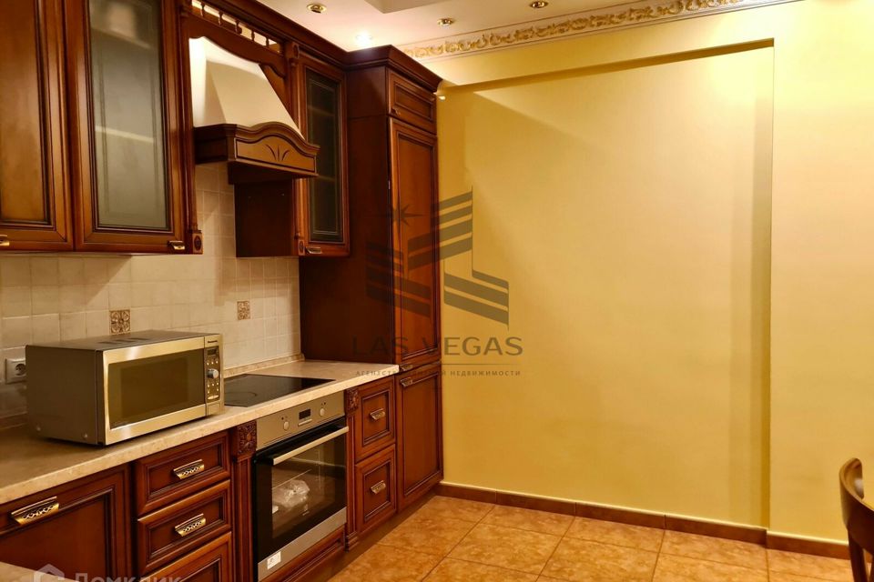 Сдаётся 3-комнатная квартира, 88 м²