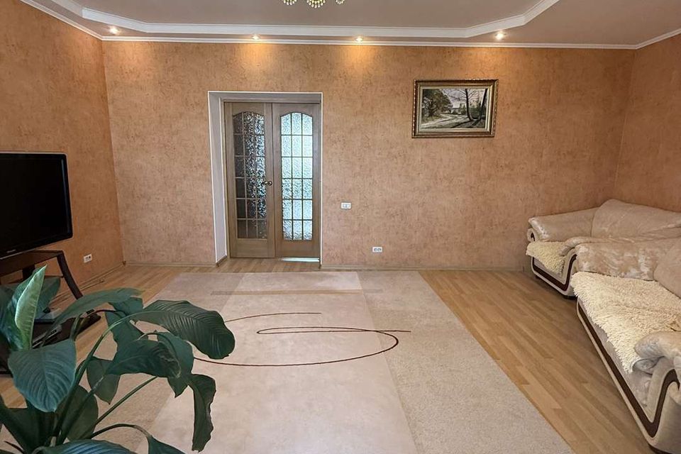 Продаётся 3-комнатная квартира, 91.8 м²