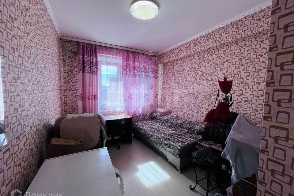 Продаётся 3-комнатная квартира, 61.8 м²