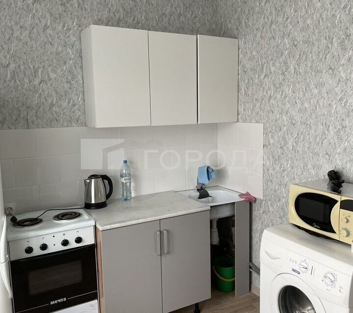 Сдаётся 1-комнатная квартира, 42 м²
