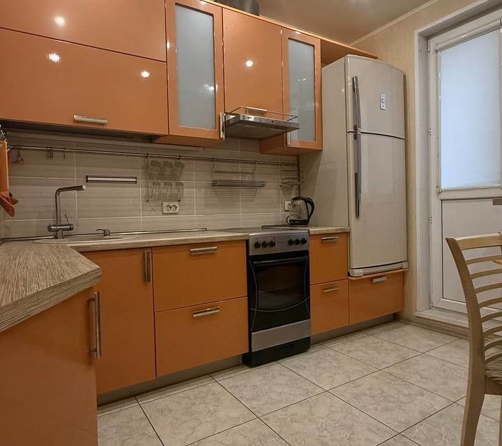 Сдаётся 2-комнатная квартира, 57 м²