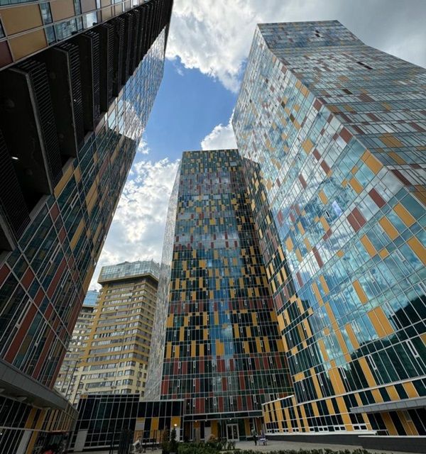 Продаётся 3-комнатная квартира, 130.4 м²
