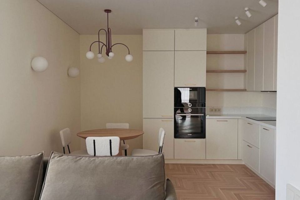 Продаётся 2-комнатная квартира, 65 м²
