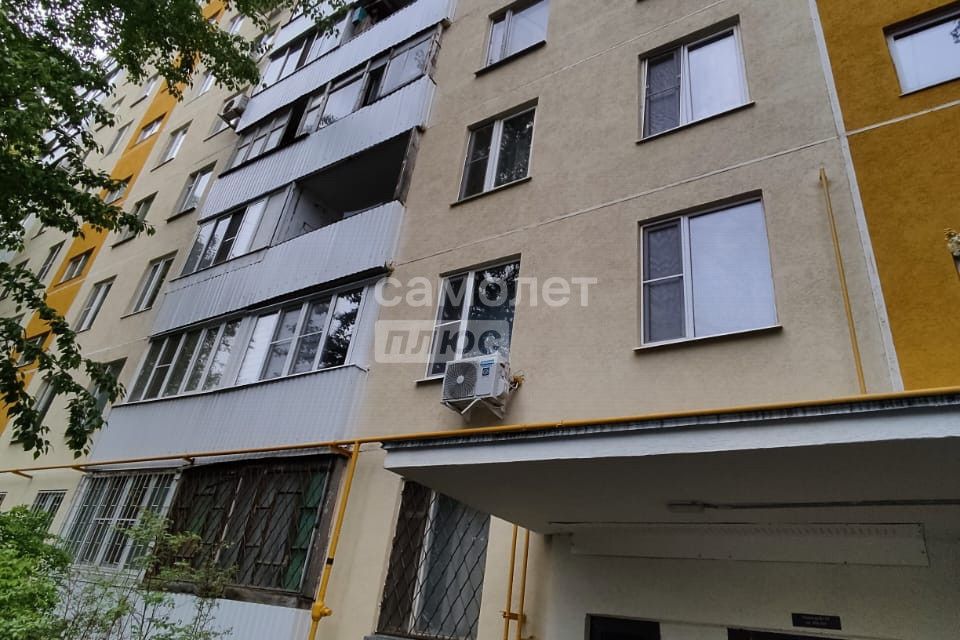 Продаётся 3-комнатная квартира, 50.5 м²