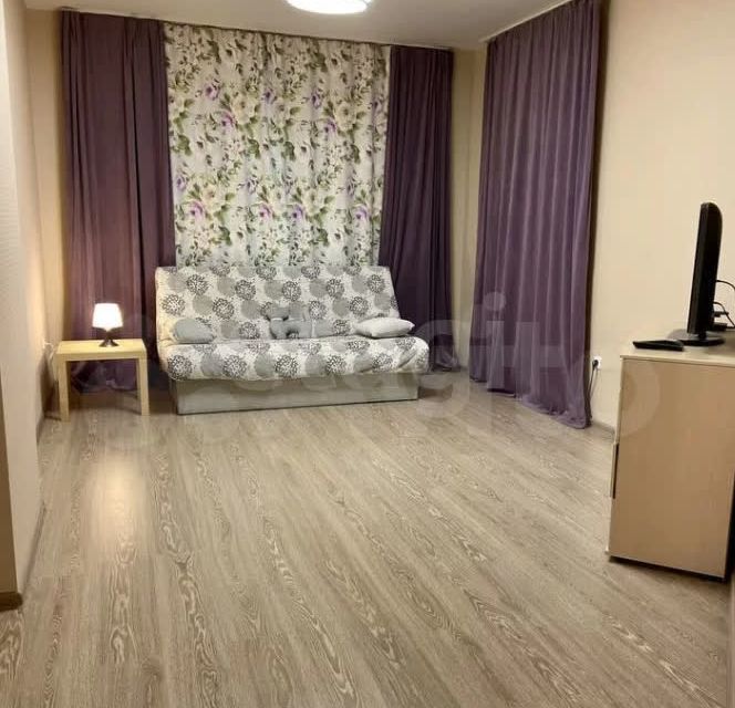 Сдаётся 1-комнатная квартира, 50 м²