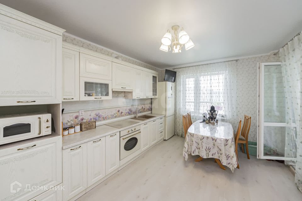 Продаётся 2-комнатная квартира, 63.6 м²