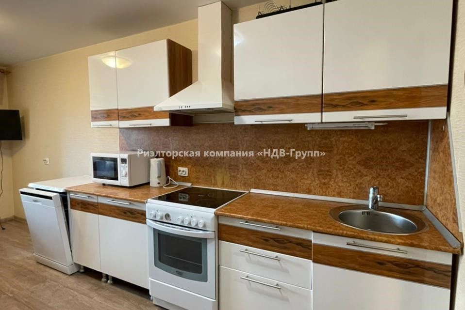 Сдаётся 4-комнатная квартира, 100 м²