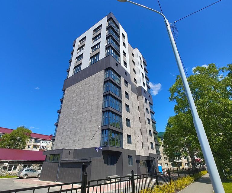 Продаётся 3-комнатная квартира, 112.9 м²