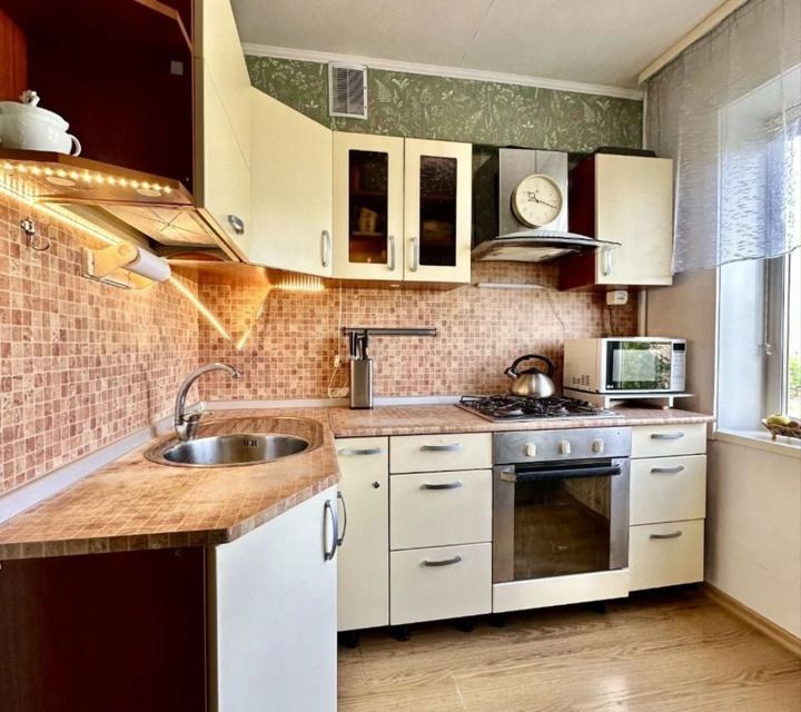 Продаётся 3-комнатная квартира, 61.1 м²