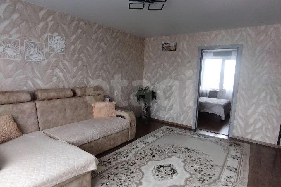 Продаётся 4-комнатная квартира, 68.7 м²