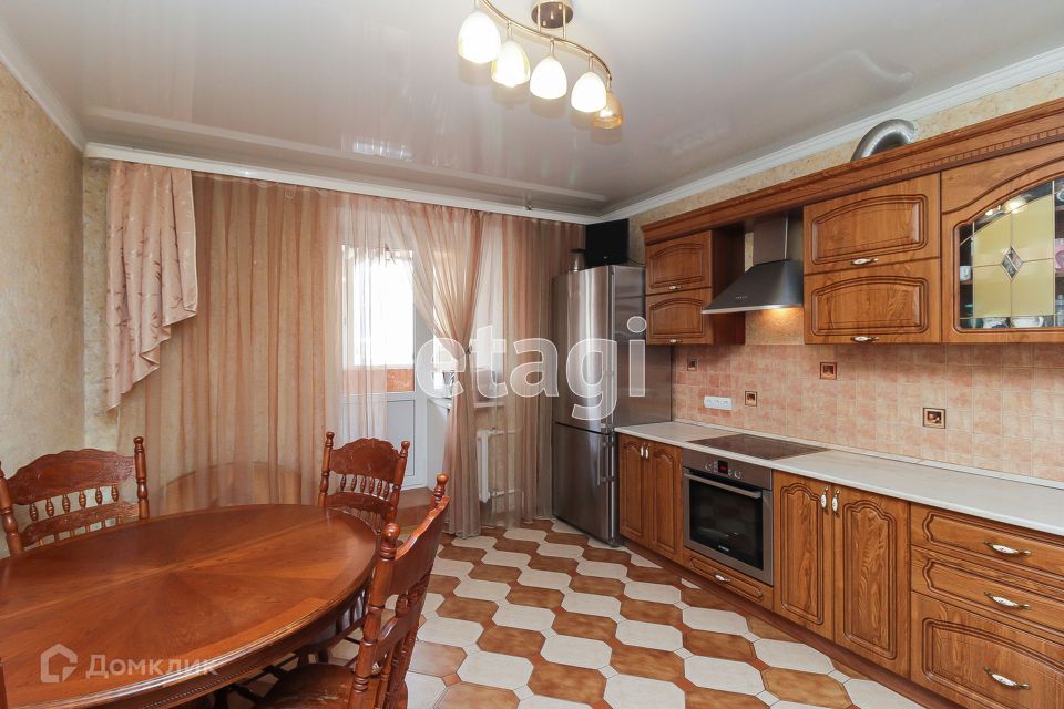 Продаётся 3-комнатная квартира, 120 м²