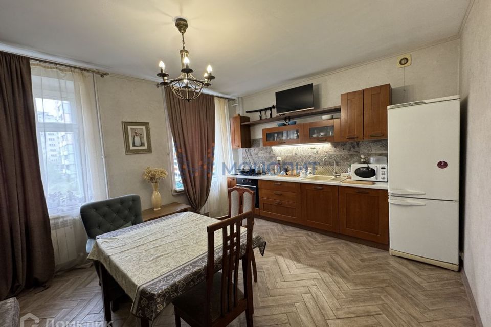 Продаётся 3-комнатная квартира, 87 м²